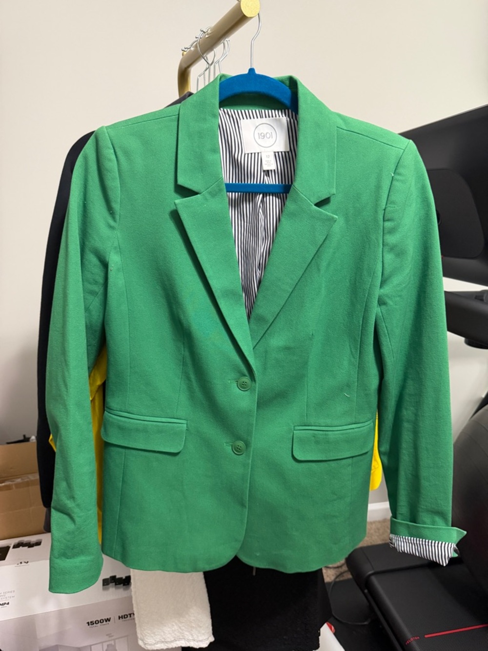 1901 Kelly Green Tailored Blazer - Classic Two-Button